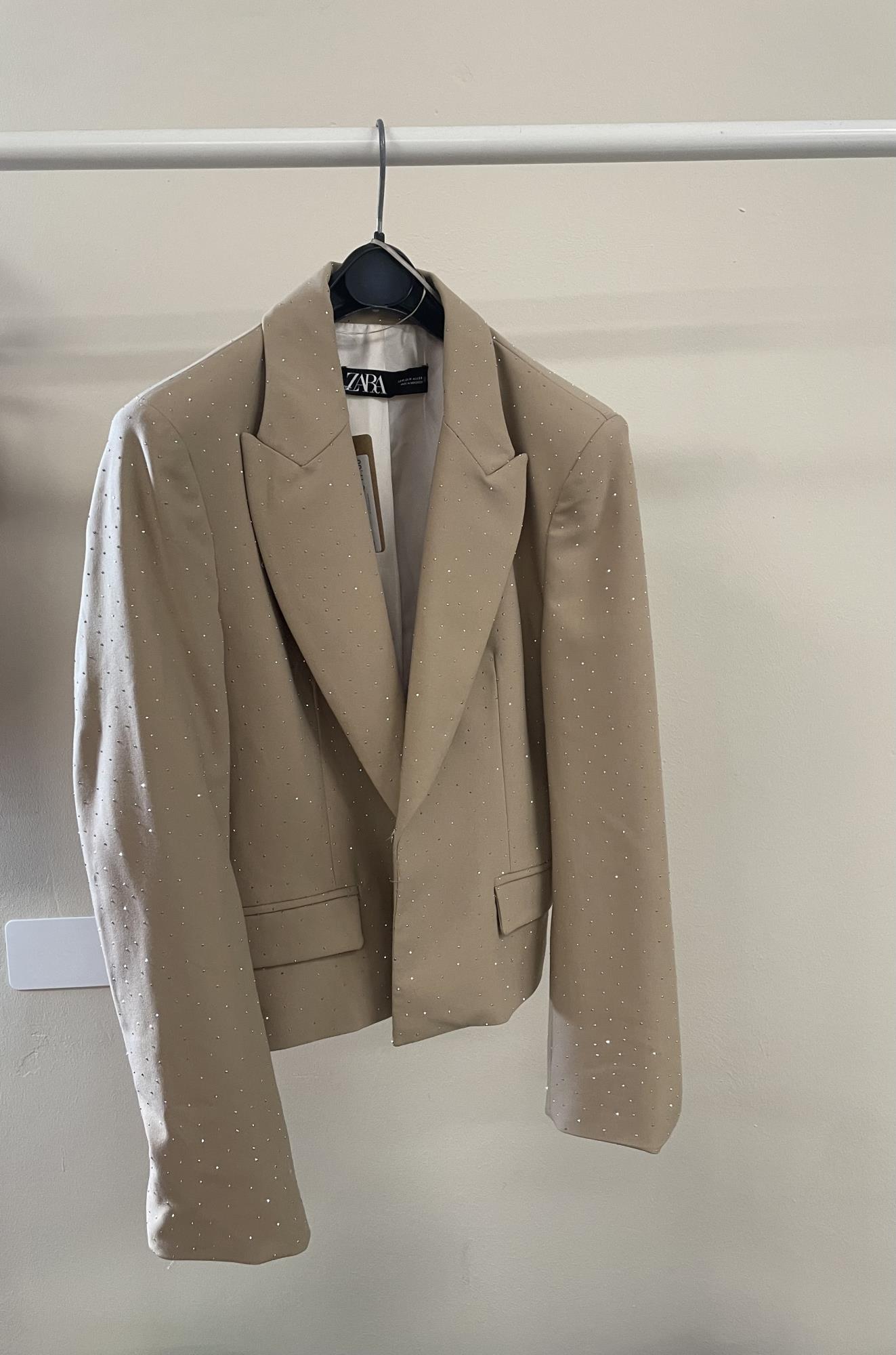 blazer corto beige con brillantini tg. M Zara
