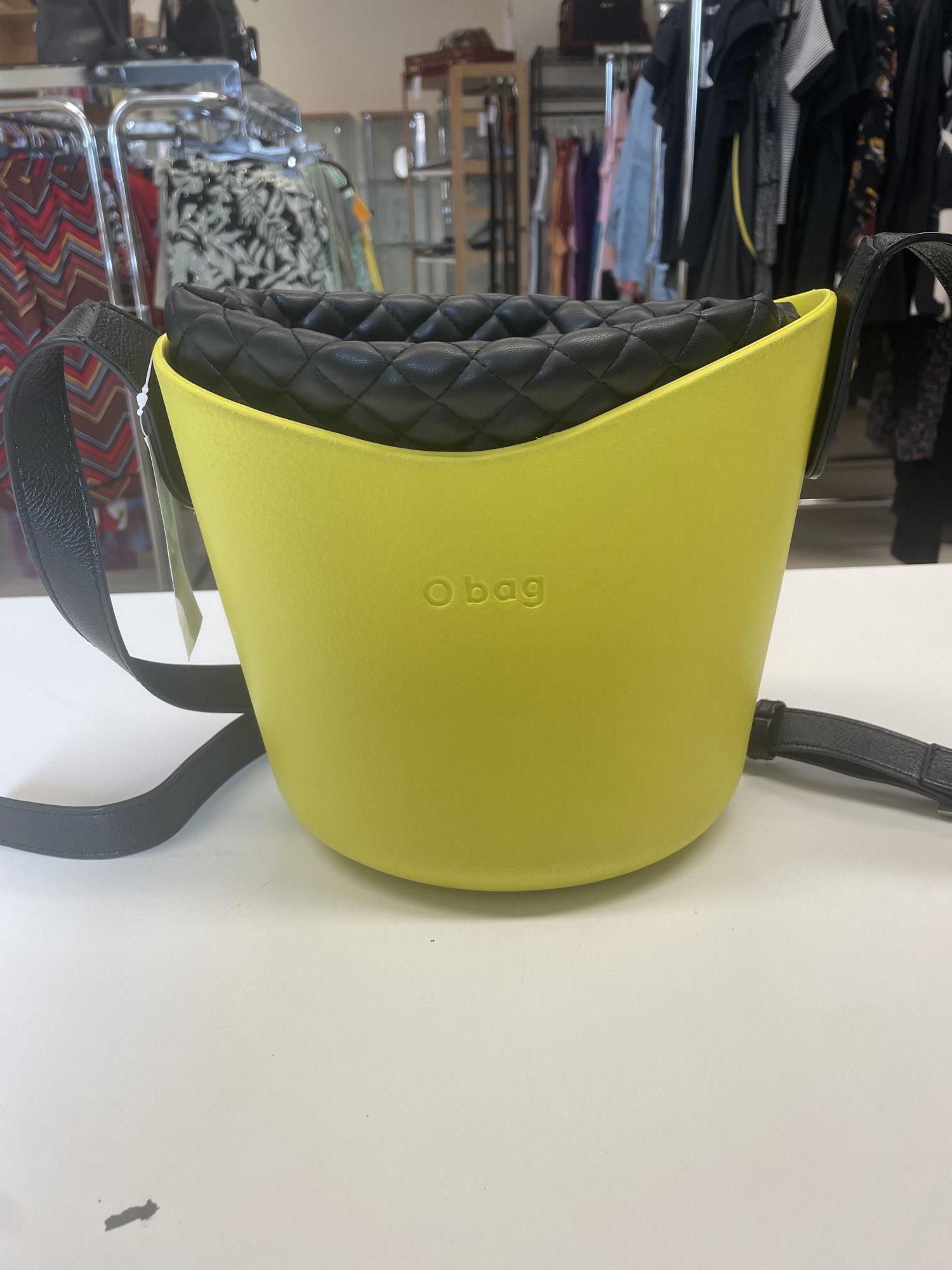 borsa gialla con inserto e tracolla nera O Bag