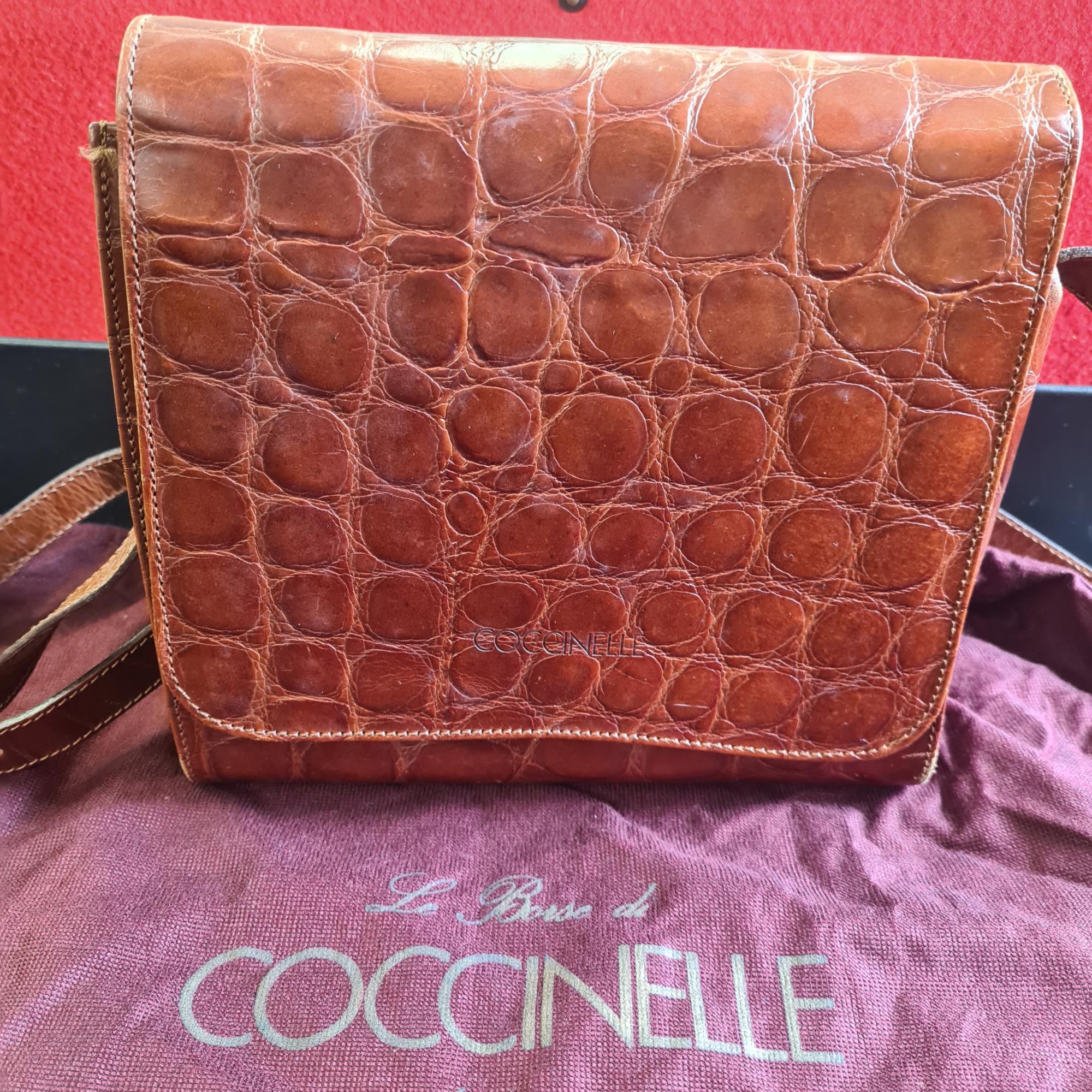 borsa in pelle marrone con tracolla COCCINELLE