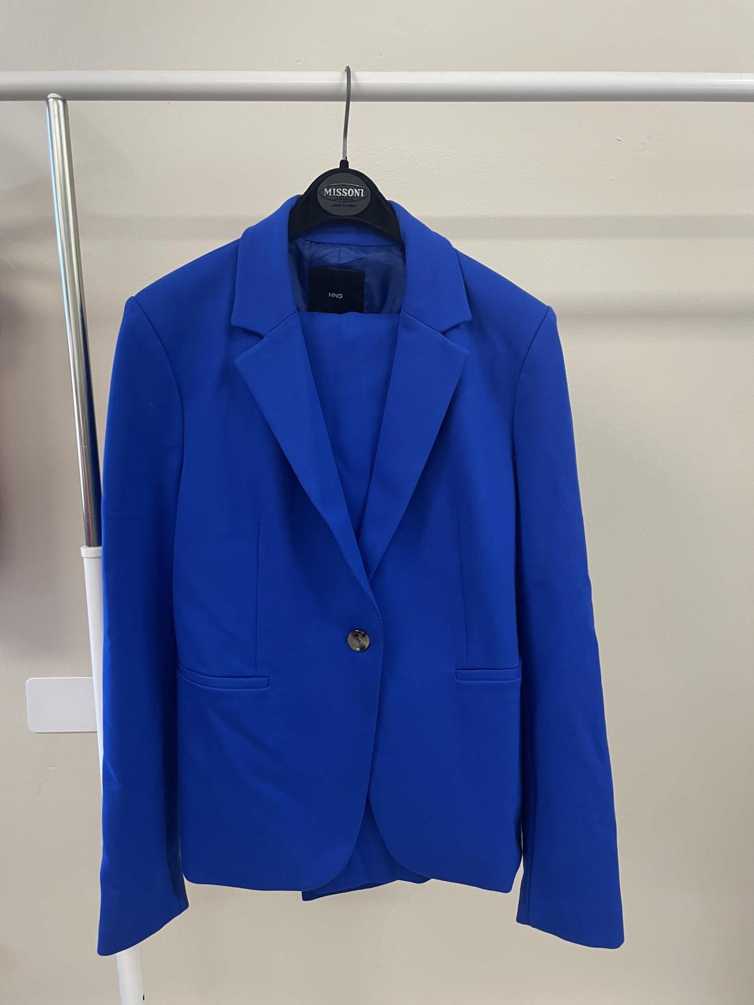 completo blu royal giacca+pantalone tg.44 Mango.
