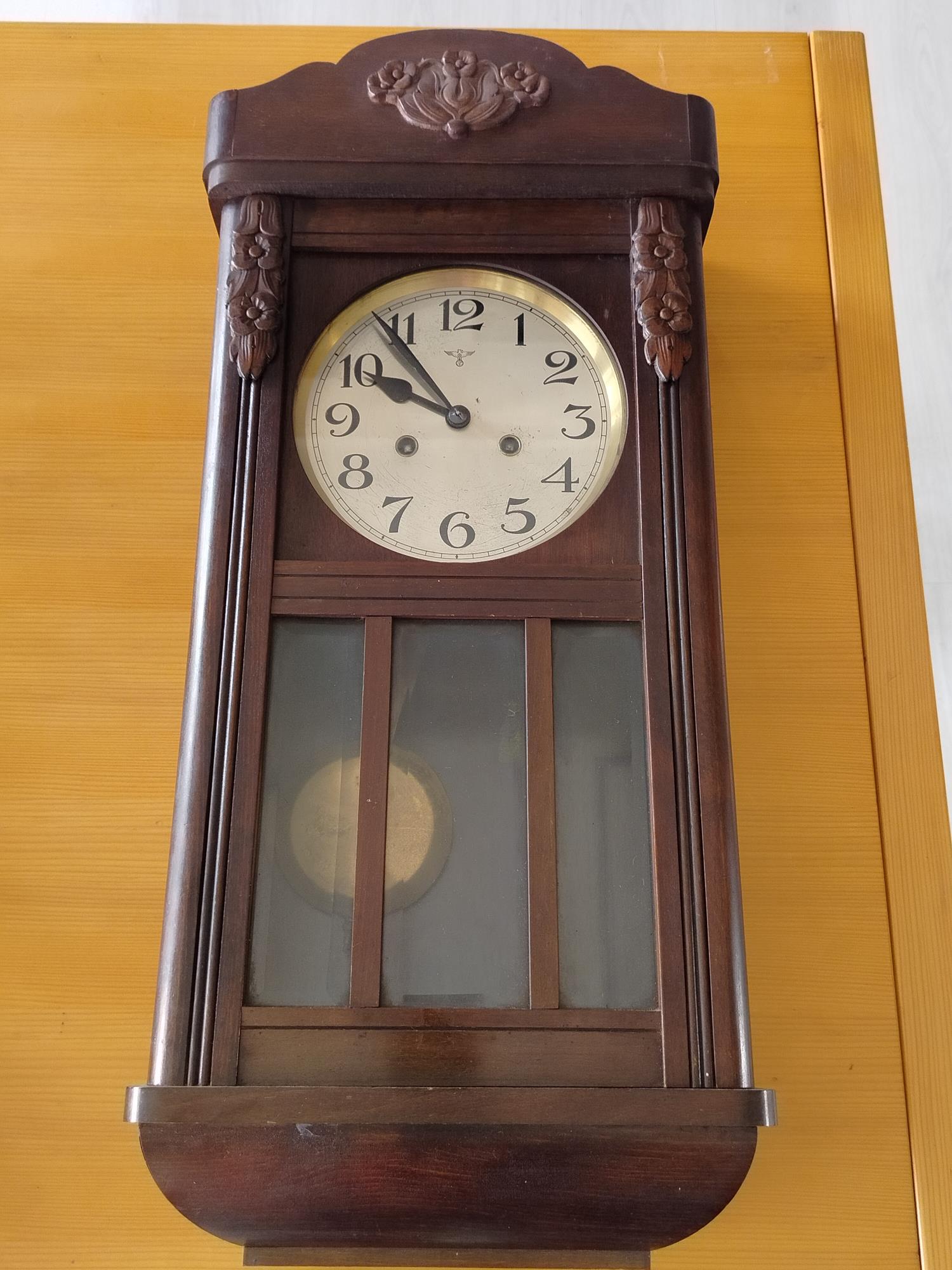 Orologio a pendolo da parete legno decorato vintage