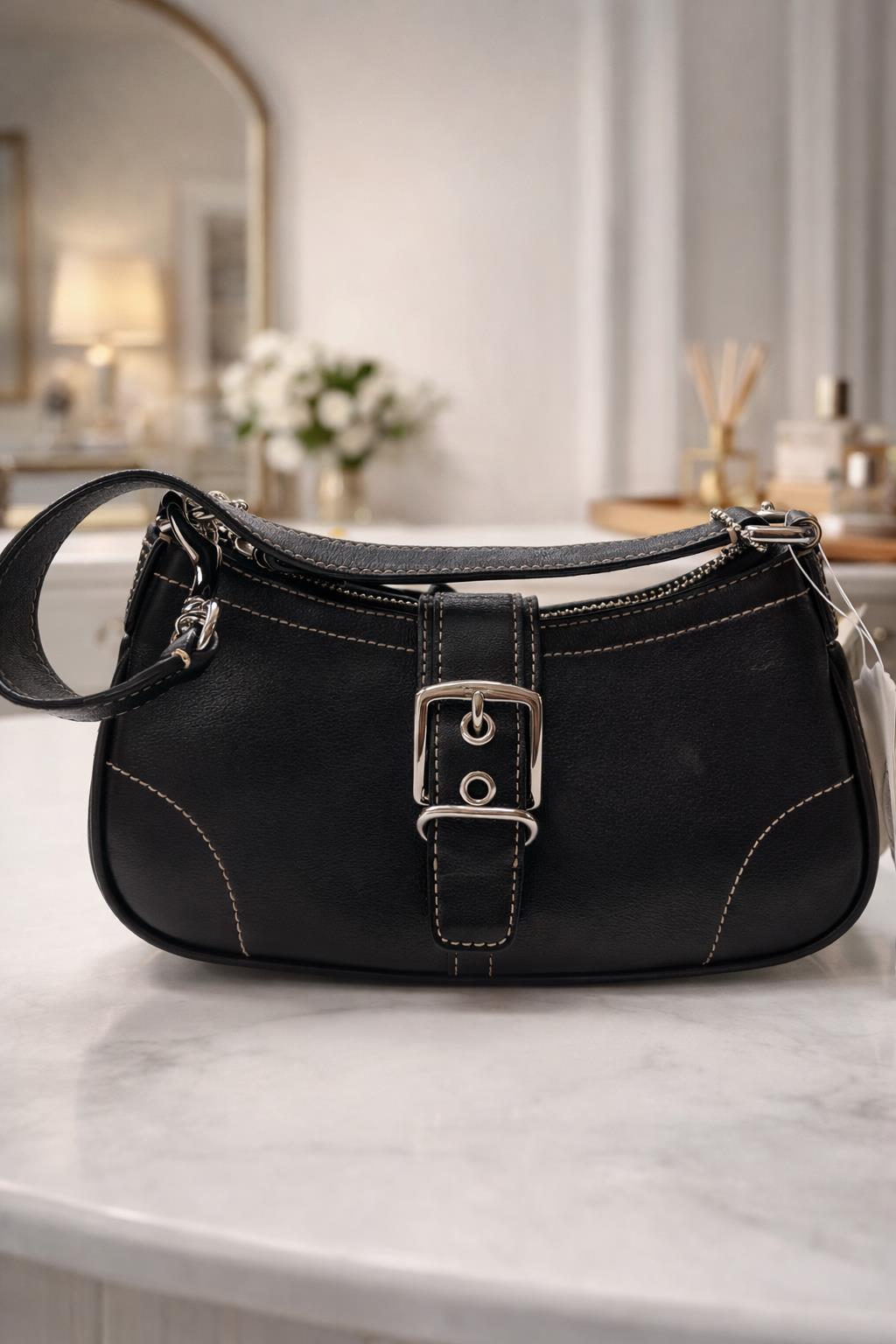 borsetta nera 1 manico con fibbia centrale Coach