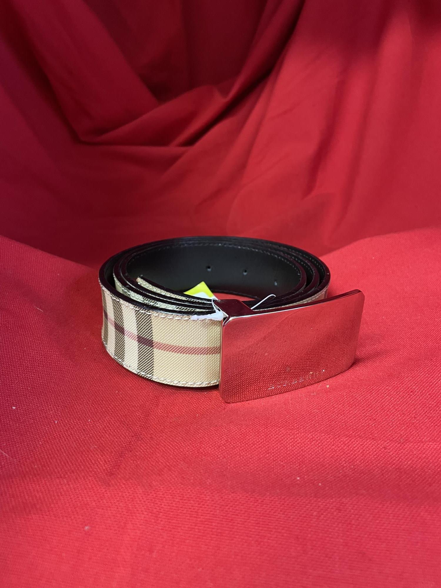 cintura scozzese Burberry