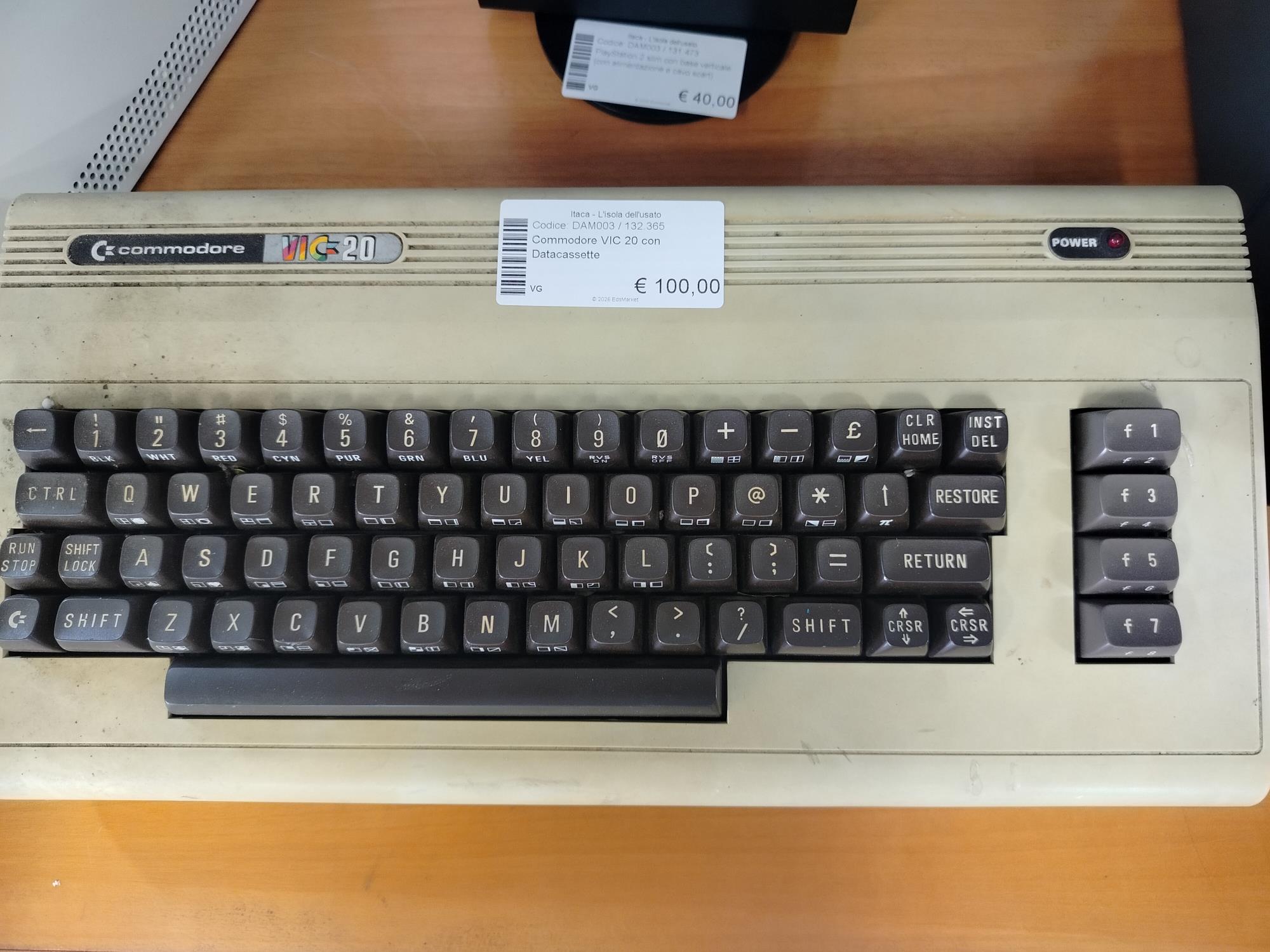 Commodore VIC 20 con Datacassette