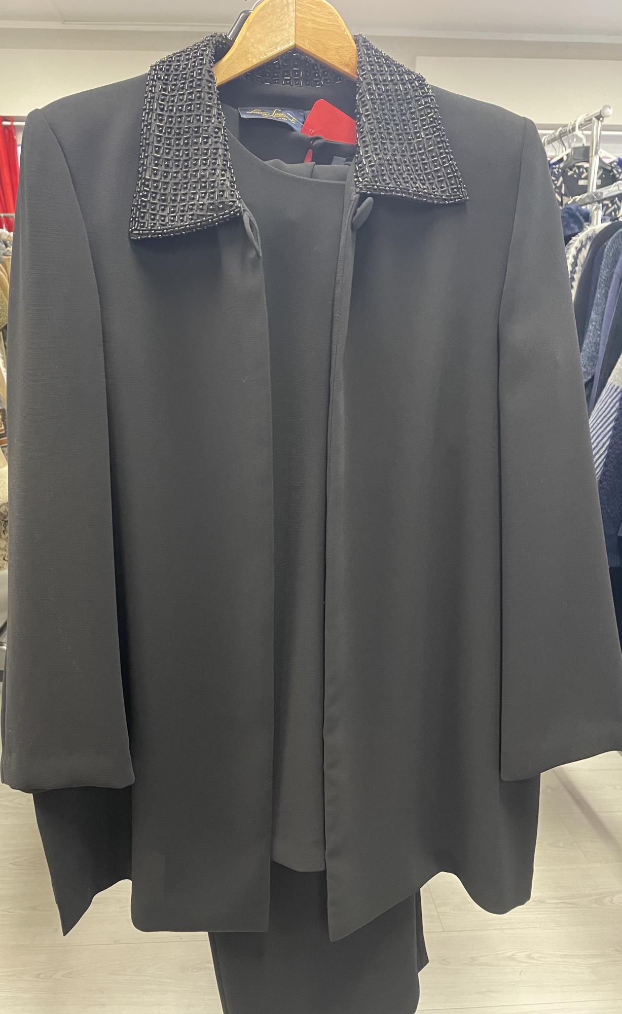 giacca+pantalone +casacca nero vcon peline sul collo tg. M Luisa Spagnoli