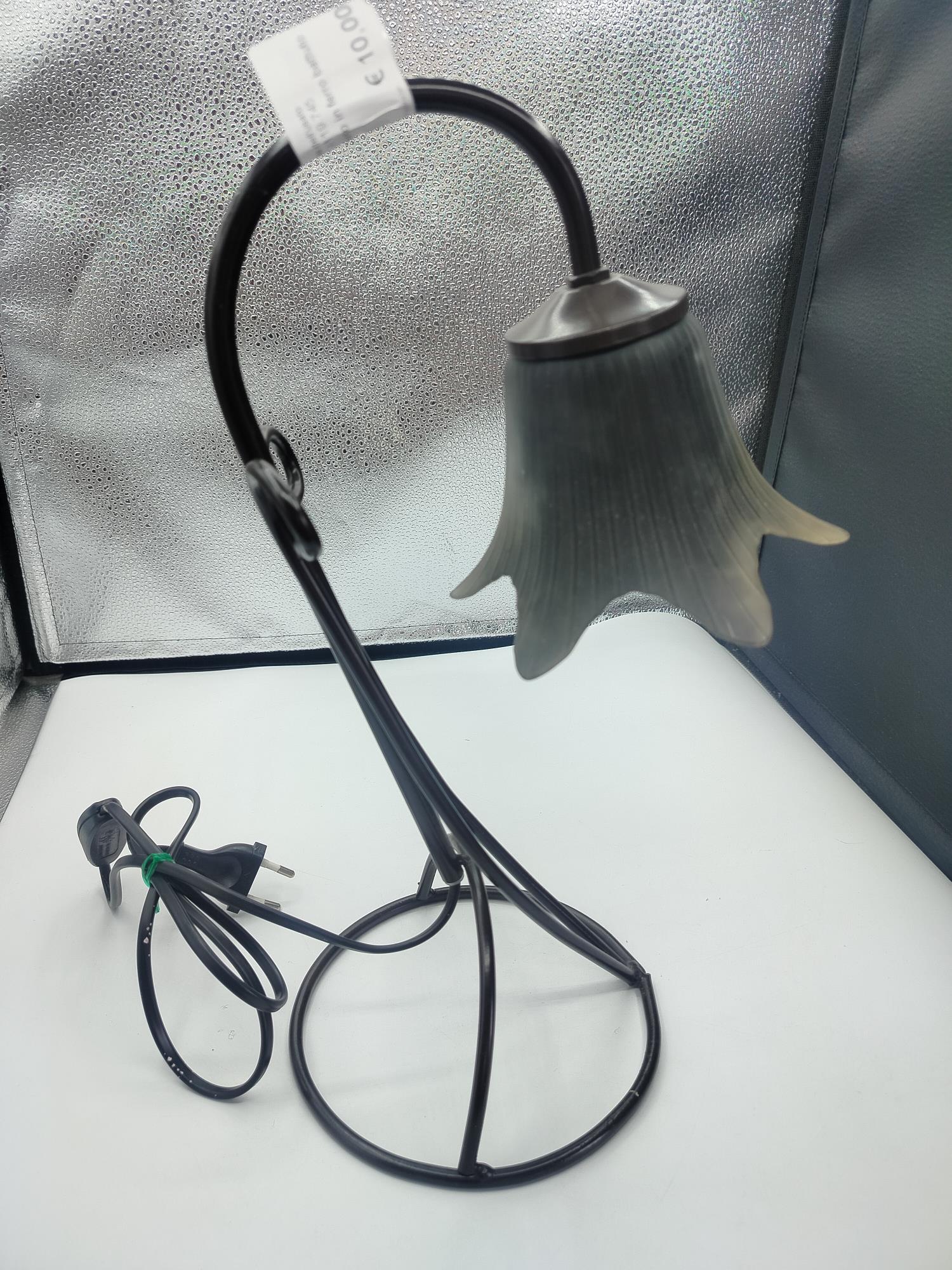 Lampada da tavolo in ferro battuto