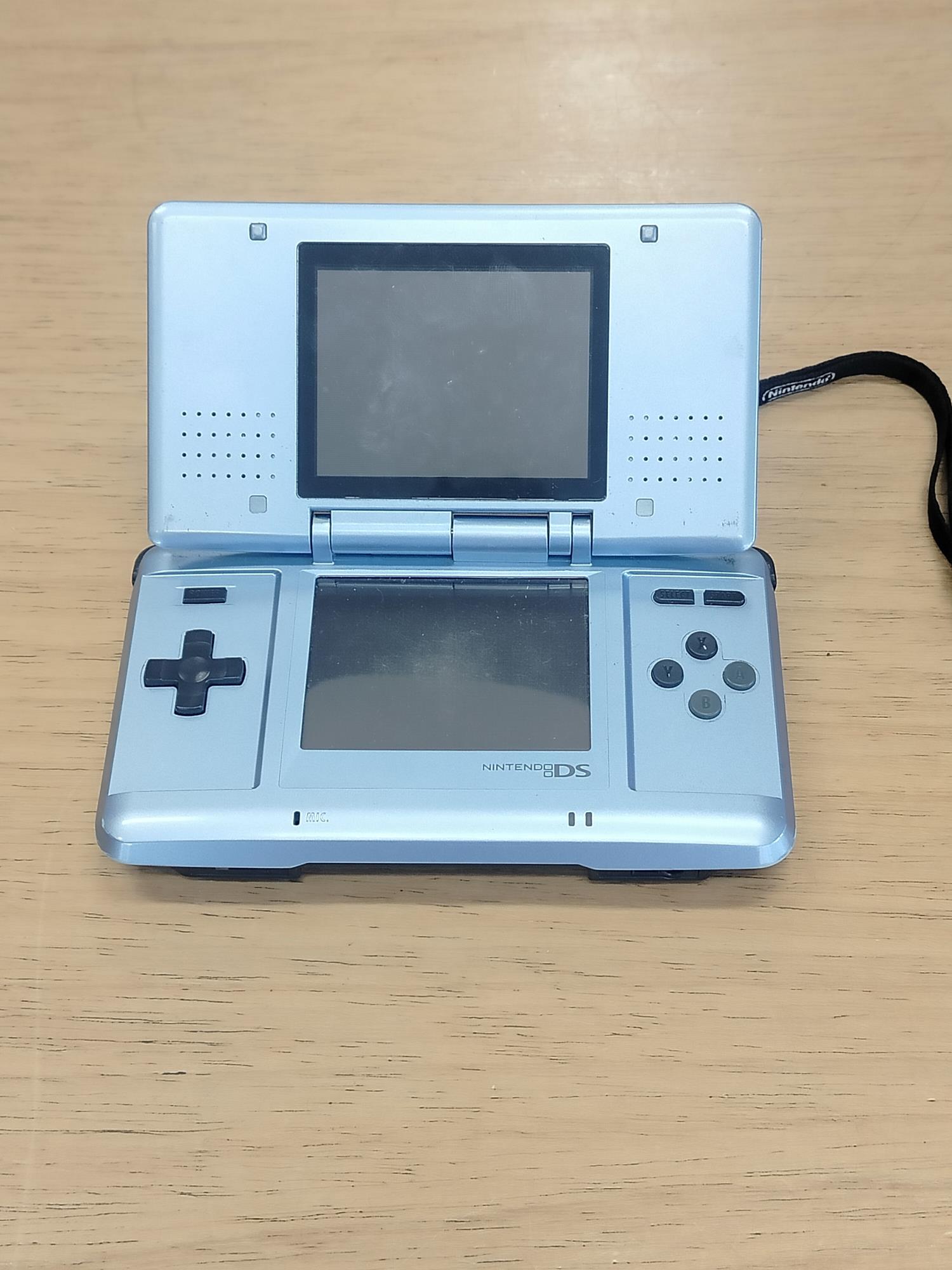 Nintendo DS (modello FAT) + 2 pennini