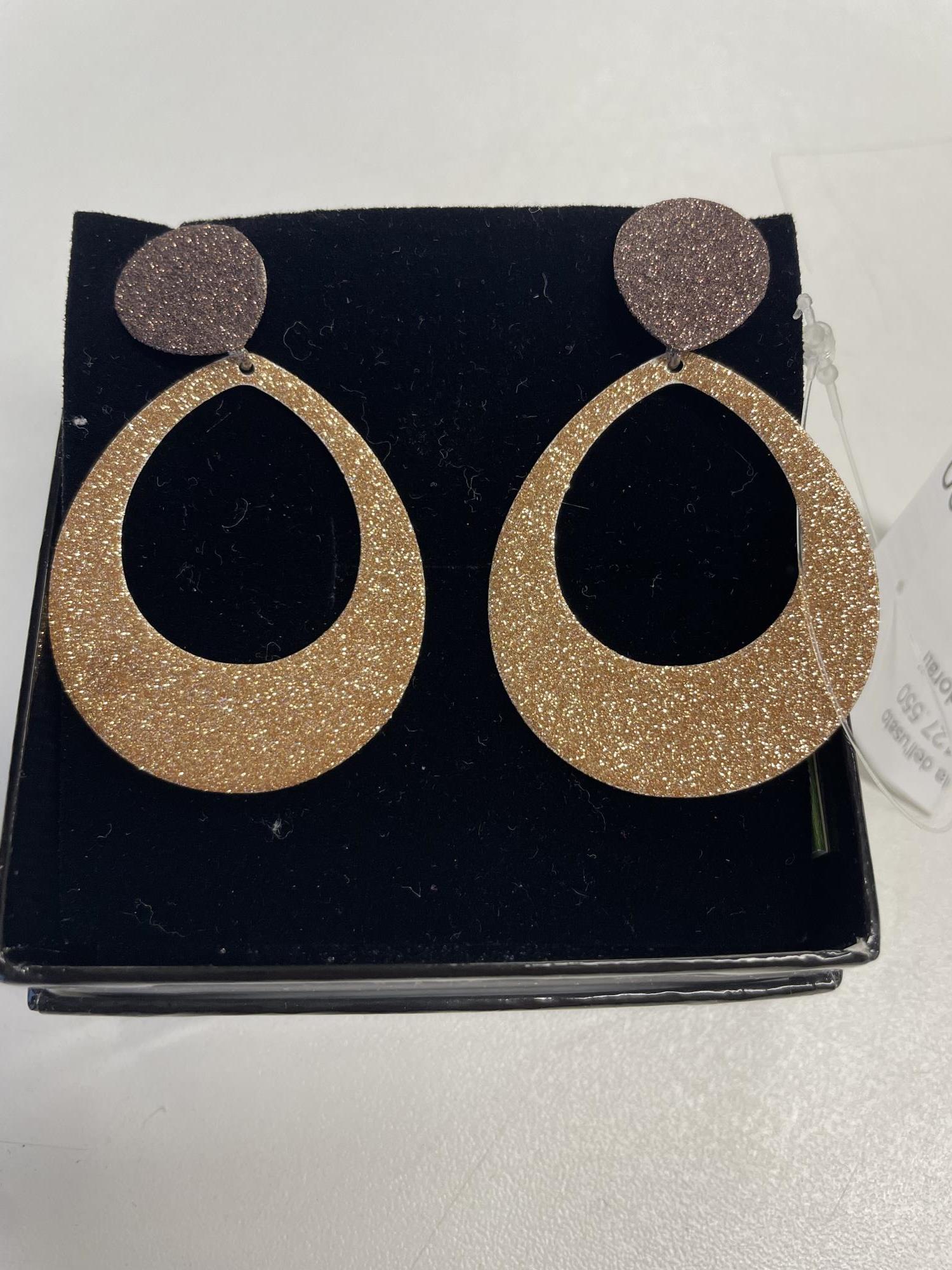 orecchini a goccia dorati brillantinati