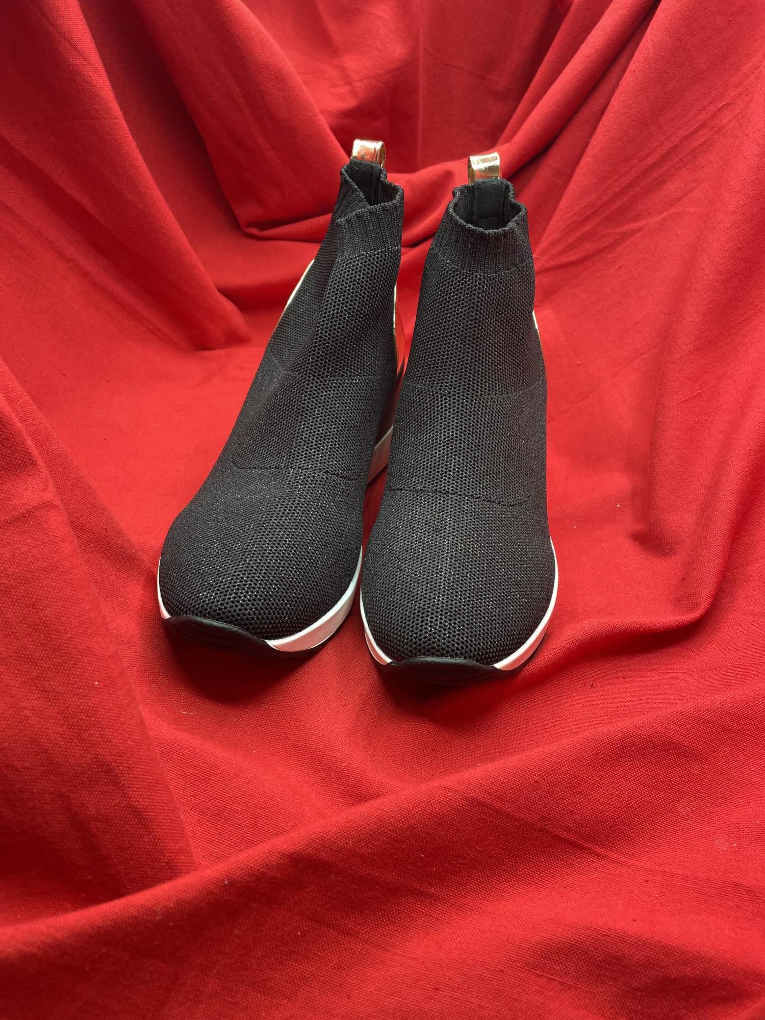 scarpe nere elastiche e zeppa con inserto dorato nr. 38 Primadonna