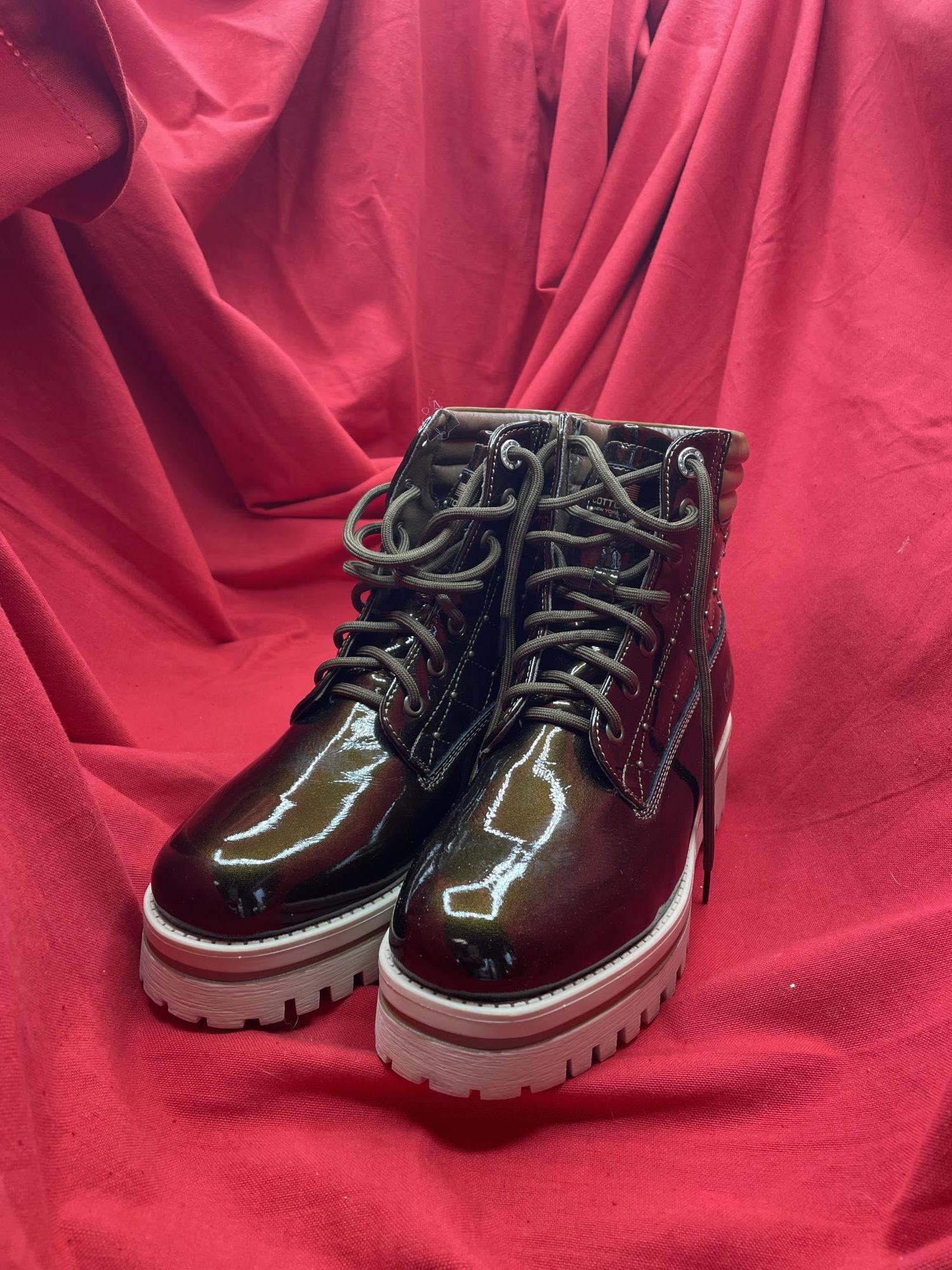 scarponcini marroni vernice con borchiette nr. 39 Cotton Belt -nuovi con cartellino-