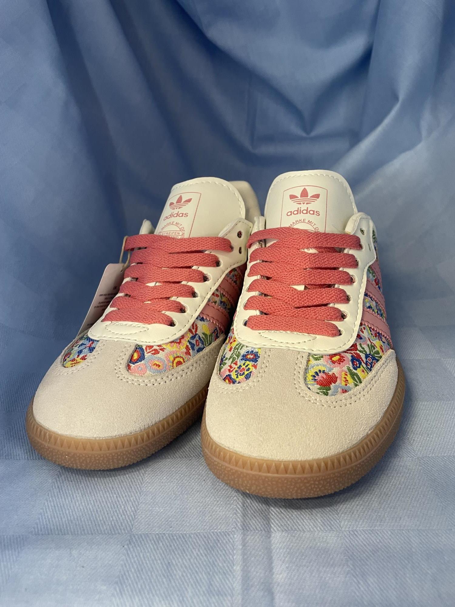 sneakers samba bianca con inserti rosa e fiori nr. 37 Adidas (nuove con cartellino)