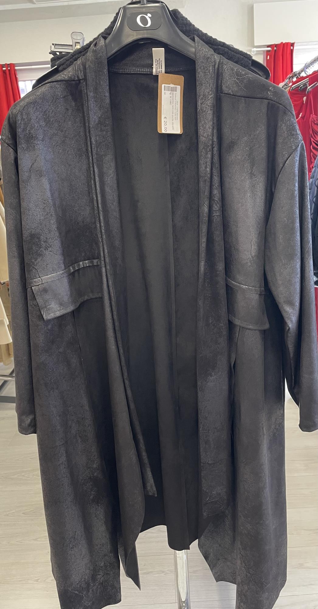 spolverino nero con punte davanti tg. M 158C