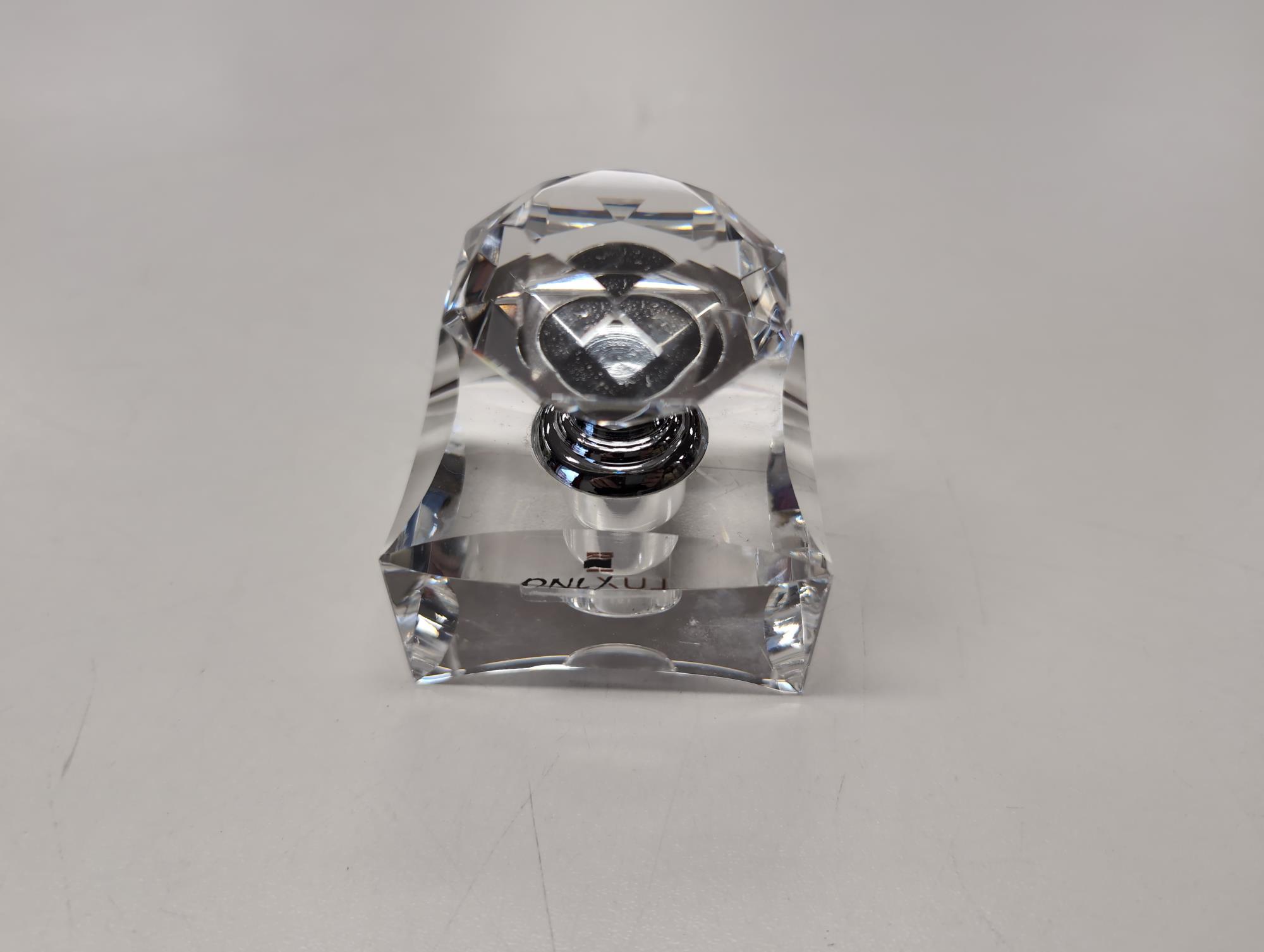 Vasetto in cristallo Luxion per profumo