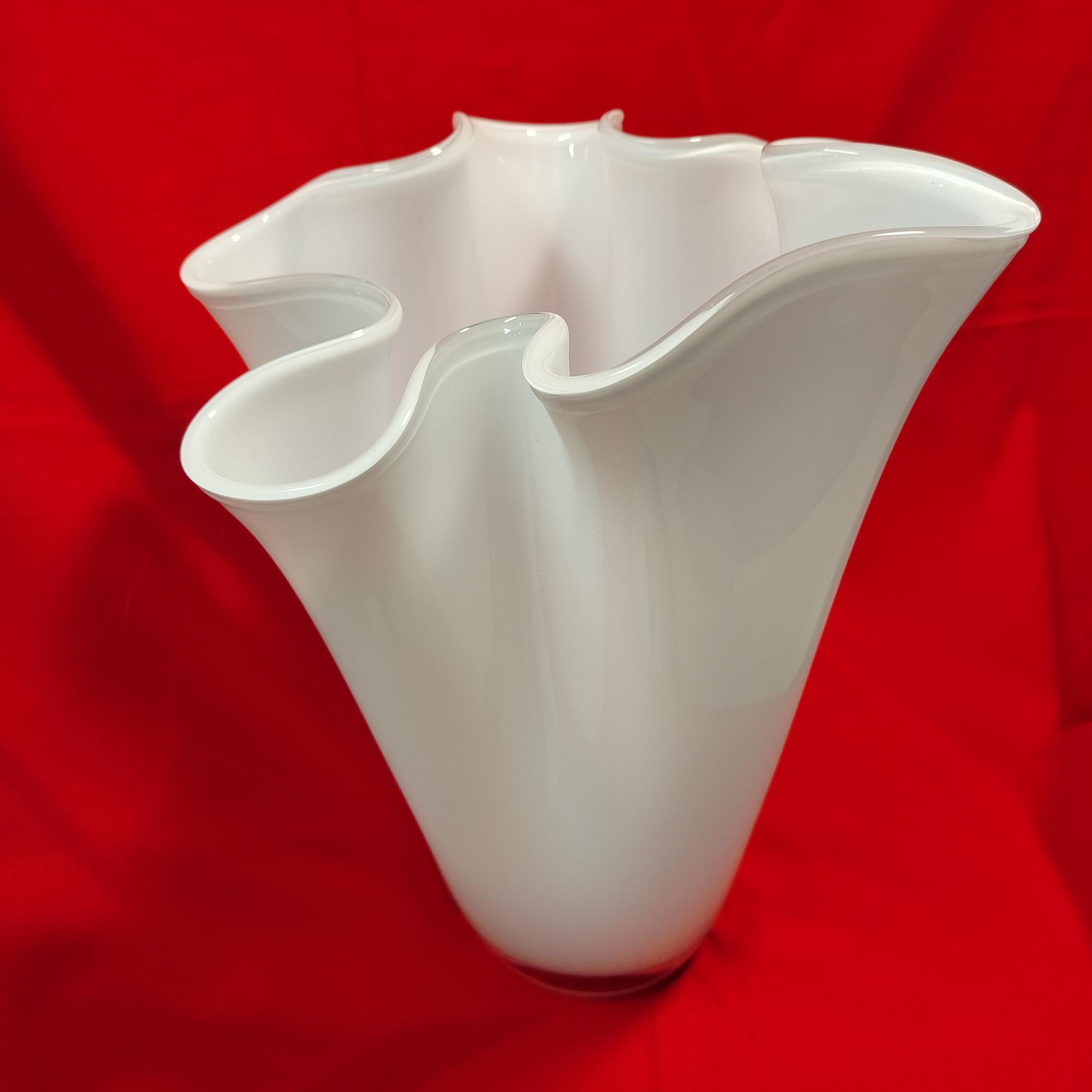 Vaso vetro Murano bianco design onde Onlylux